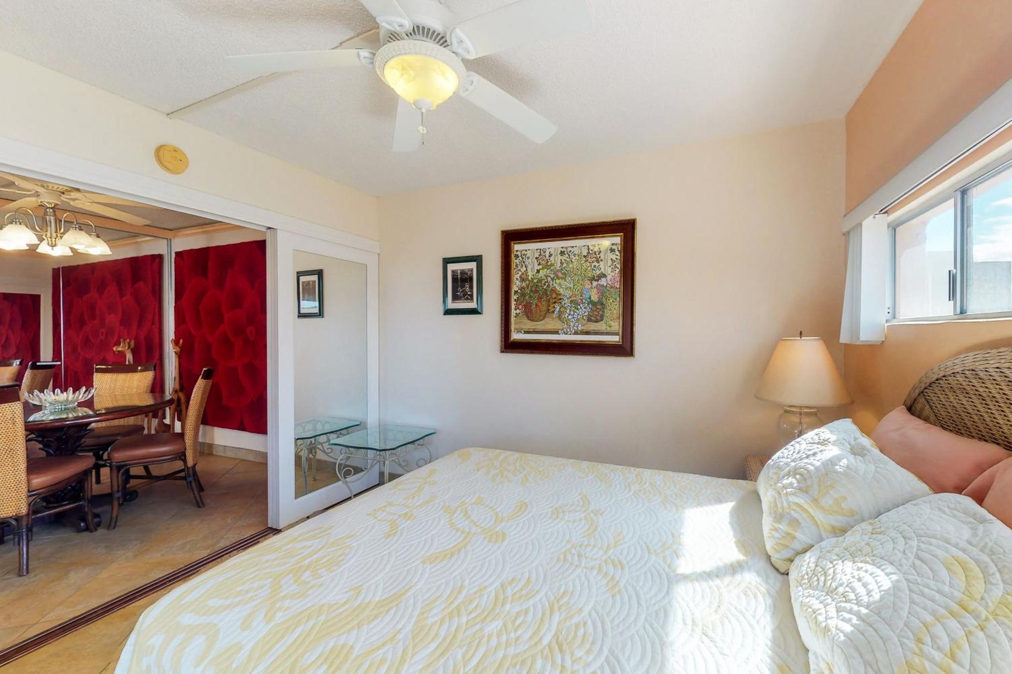 Island Sands Resort Wailuku Room photo